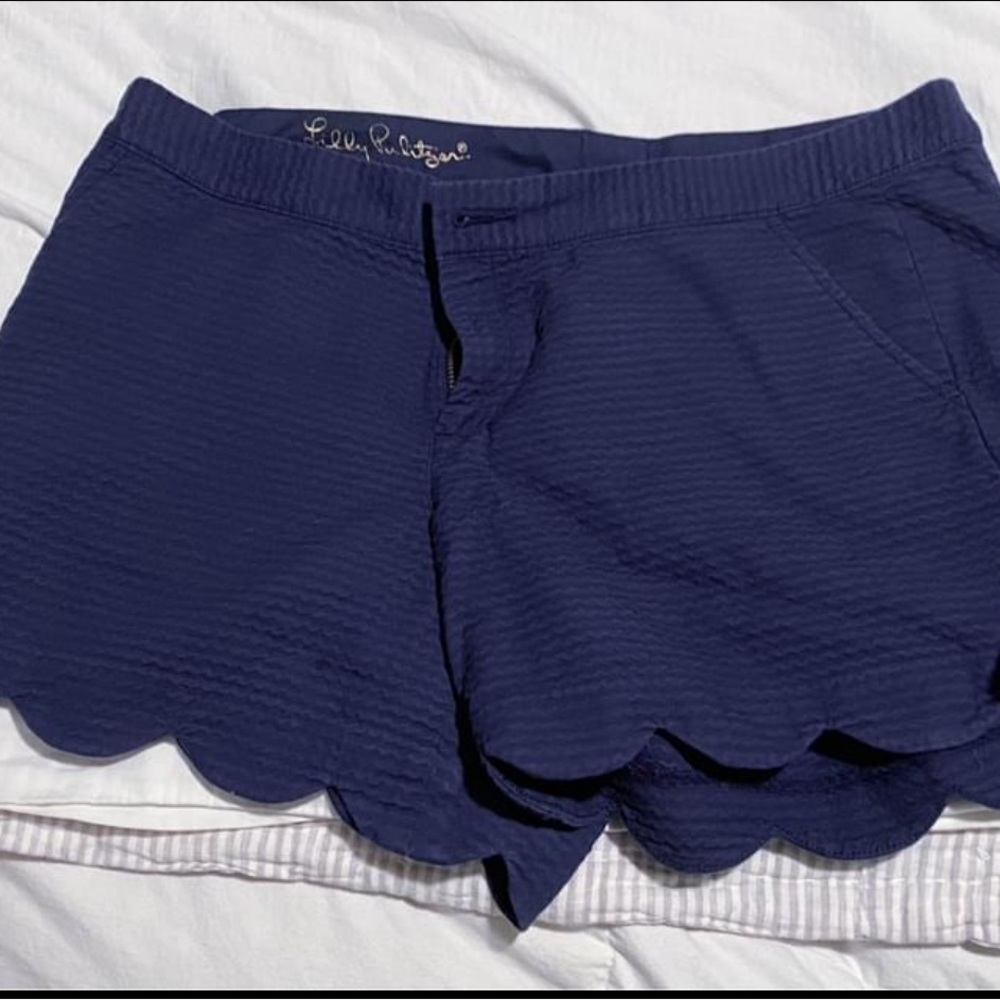 Lilly Pulitzer scalloped shorts NWOT